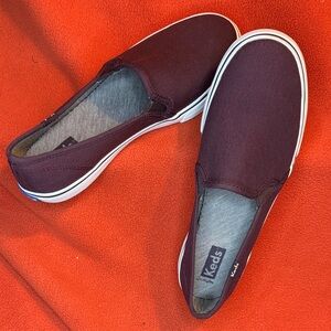 Keds burgundy women’s sz 8
